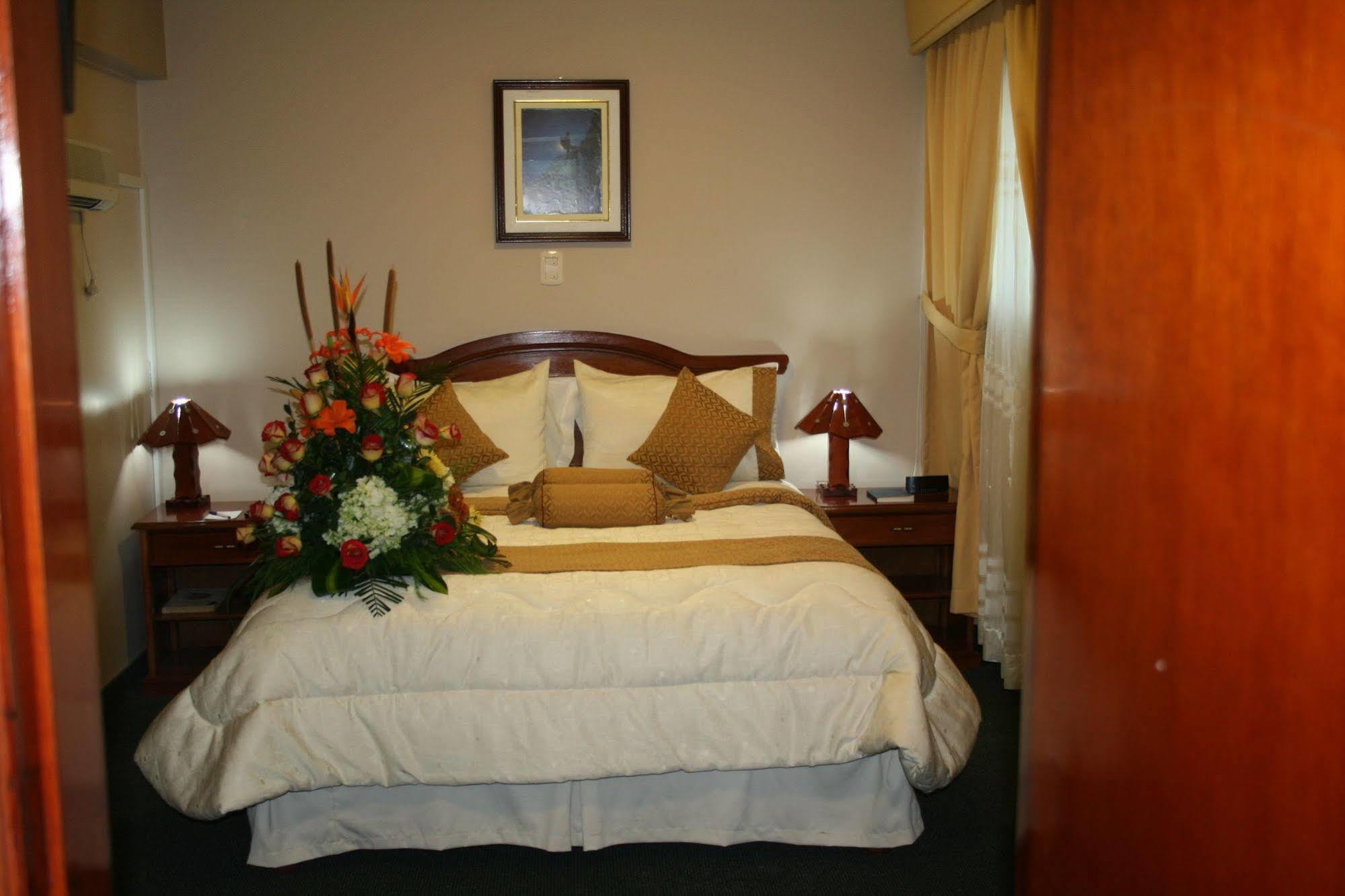 חוארז Hotel La Joya מראה חיצוני תמונה